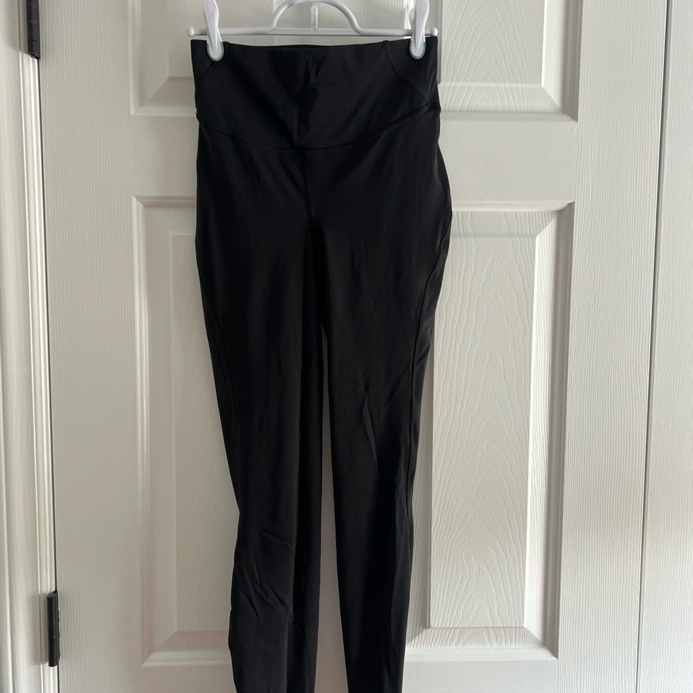 Lululemon Athletica Black Base Pace tight 25” Leggings